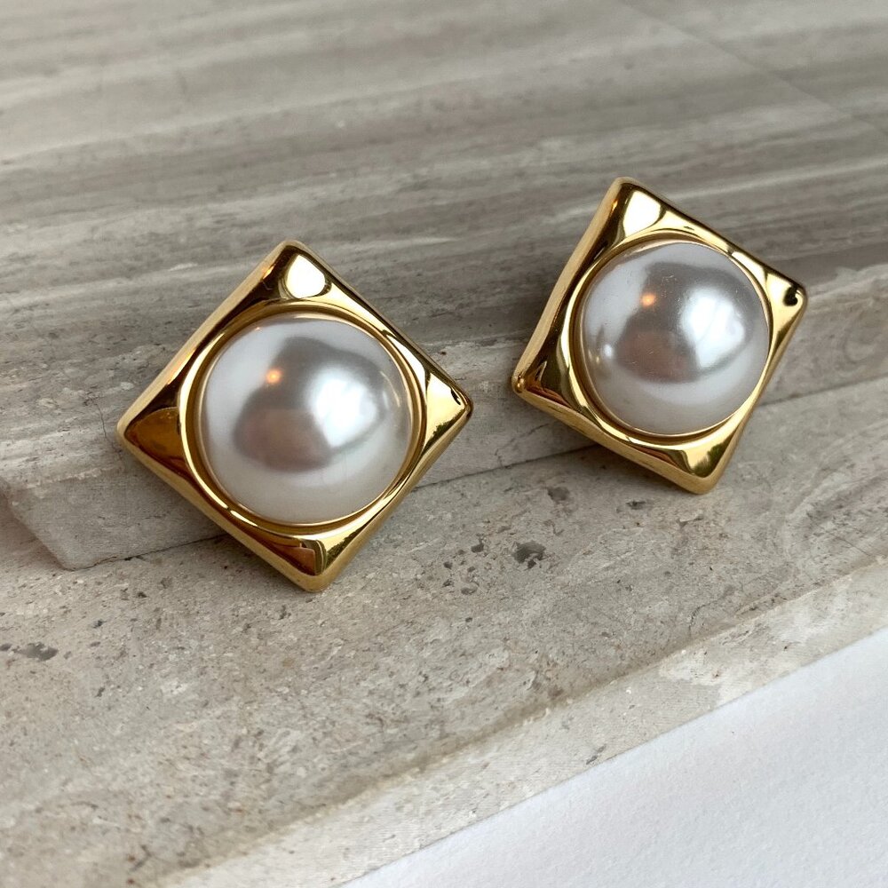 NEW ~ Anthropologie Shashi "Billie" Square Pearl Stud Earrings